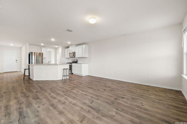 8319 Soothing Crk, San Antonio, TX 78244
