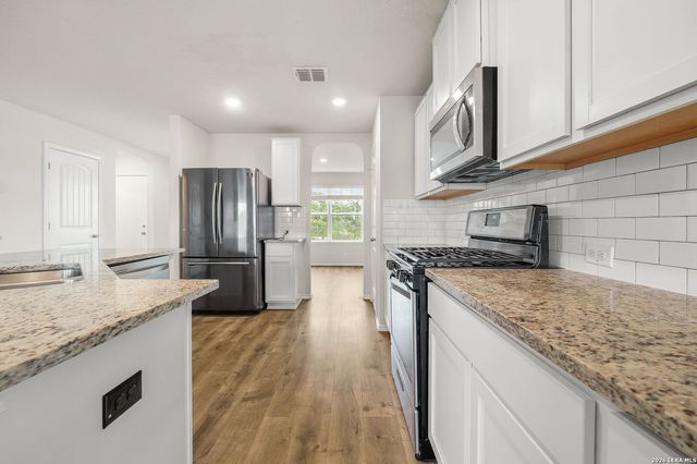 8319 Soothing Crk, San Antonio, TX 78244
