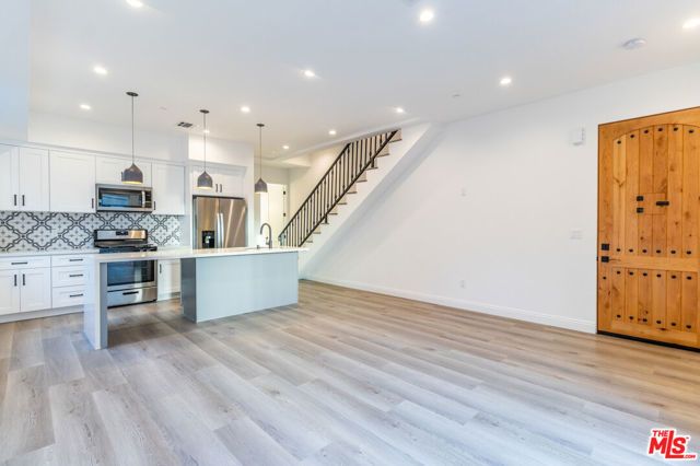 5325 Ben Avenue, Valley Village, CA 91607