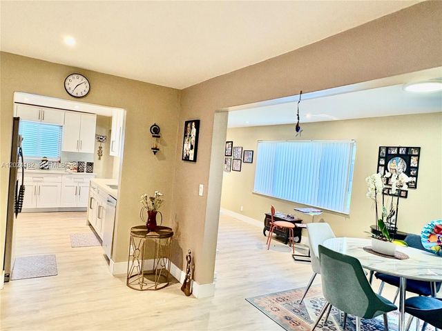 8225 NW 12th Court, Plantation, FL 33322