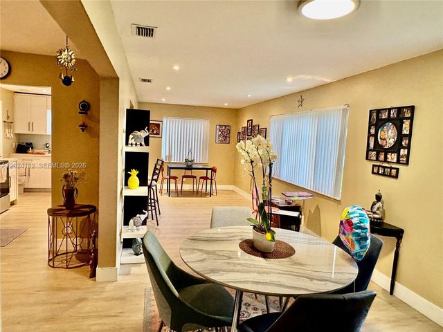 8225 NW 12th Court, Plantation, FL 33322