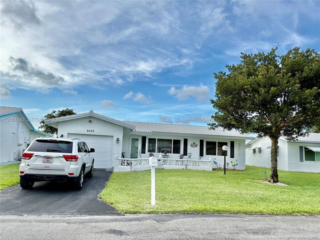 8225 NW 12th Court, Plantation, FL 33322