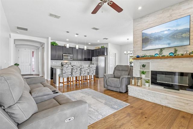 168 SEVILLE DRIVE, Davenport, FL 33837