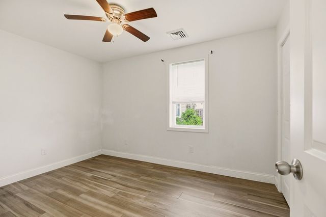 6 Woolsey Road A, Middletown, RI 02842