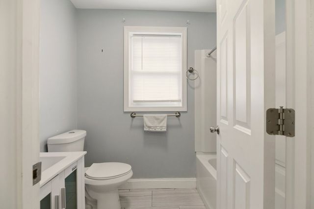 6 Woolsey Road A, Middletown, RI 02842