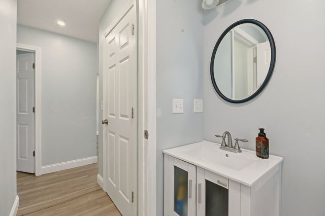 6 Woolsey Road A, Middletown, RI 02842