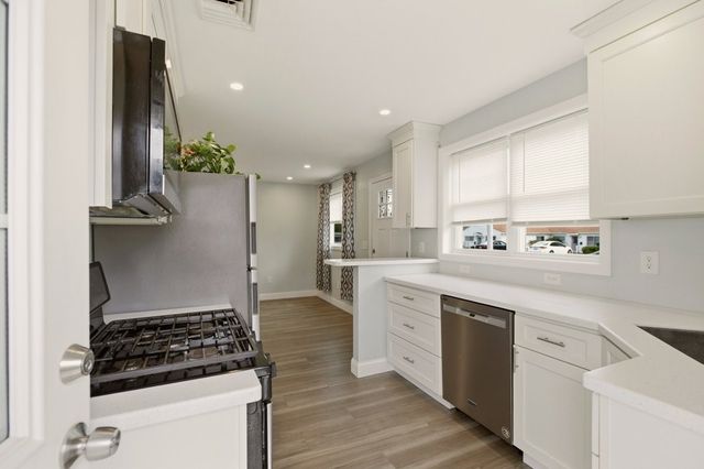 6 Woolsey Road A, Middletown, RI 02842