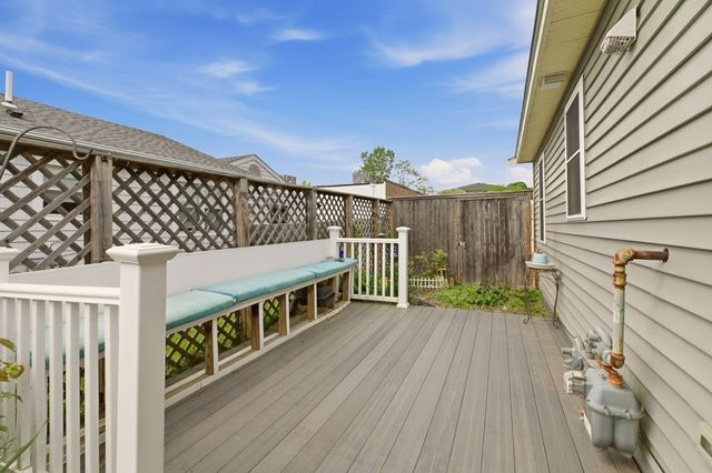 6 Woolsey Road A, Middletown, RI 02842