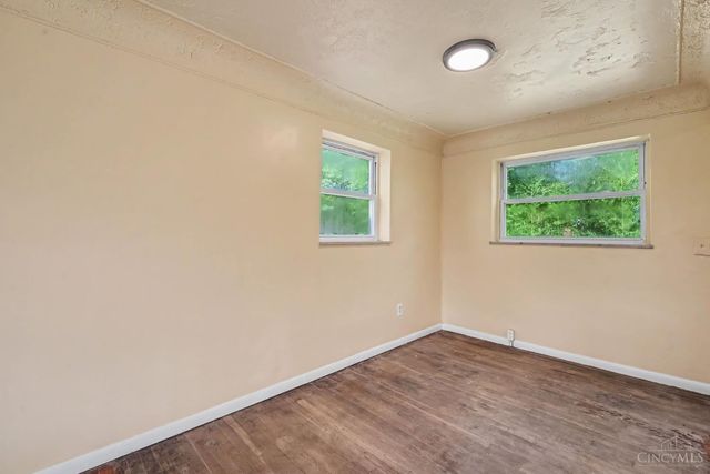 6100 W Fordham Place, Silverton, OH 45213