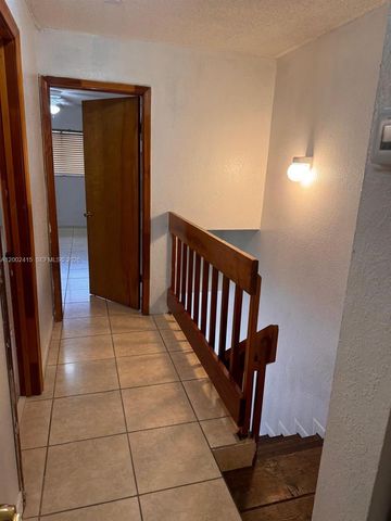 180 Royal Palm Rd 216, Hialeah Gardens, FL 33016