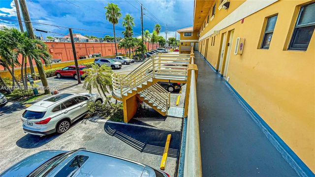 180 Royal Palm Rd 216, Hialeah Gardens, FL 33016