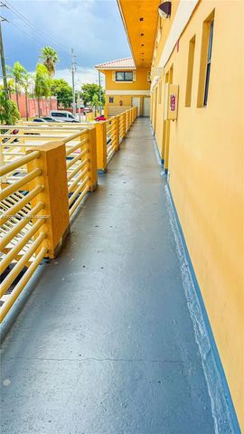 180 Royal Palm Rd 216, Hialeah Gardens, FL 33016