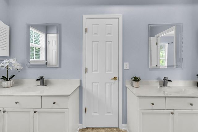 2905 Leatherleaf Court, Mount Pleasant, SC 29466