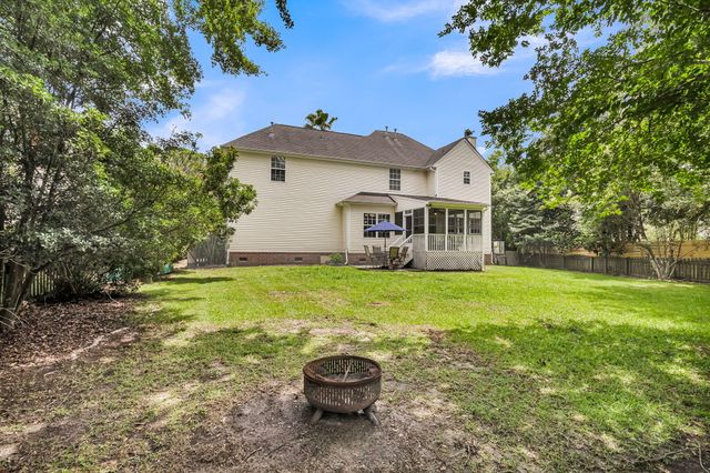 2905 Leatherleaf Court, Mount Pleasant, SC 29466
