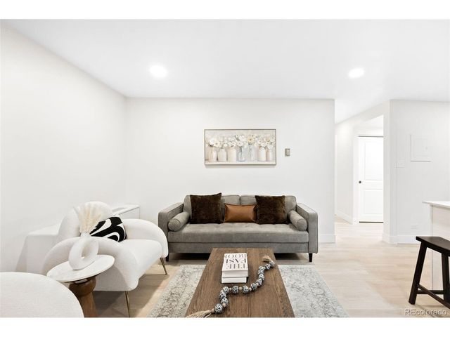 830 N Sherman St 306, Denver, CO 80203