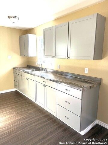 305 W Youst St, Beeville, TX 78102