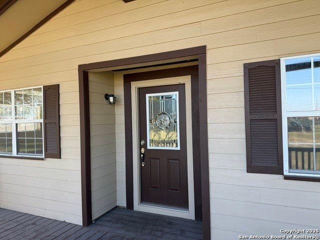 305 W Youst St, Beeville, TX 78102