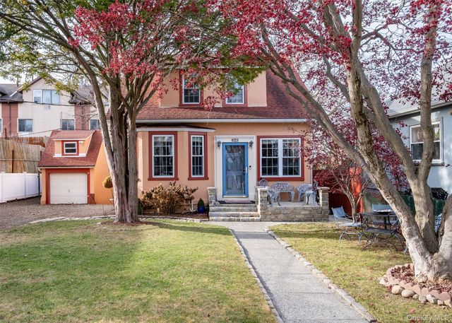 469 Minnieford Avenue, Bronx, NY 10464