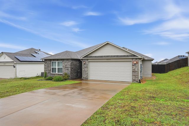 5056 Red Fox Trail, Bauxite, AR 72011