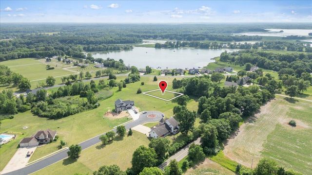 12 Coronado Drive, Jackson, MI 49201