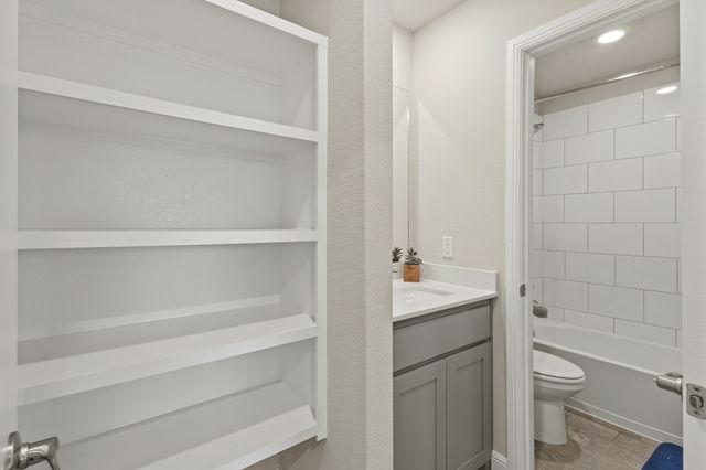 1202 Cyprus Lane, Cedar Hill, TX 75104
