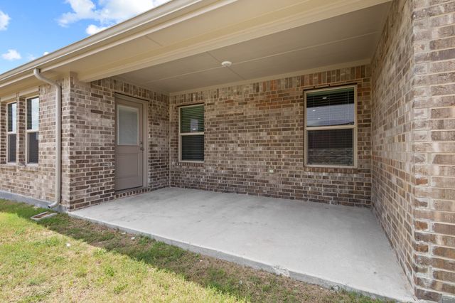1202 Cyprus Lane, Cedar Hill, TX 75104