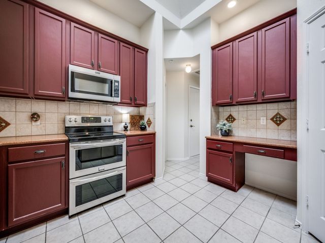 1707 Nightingale Lane, Corinth, TX 76210