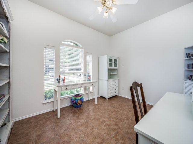 1707 Nightingale Lane, Corinth, TX 76210