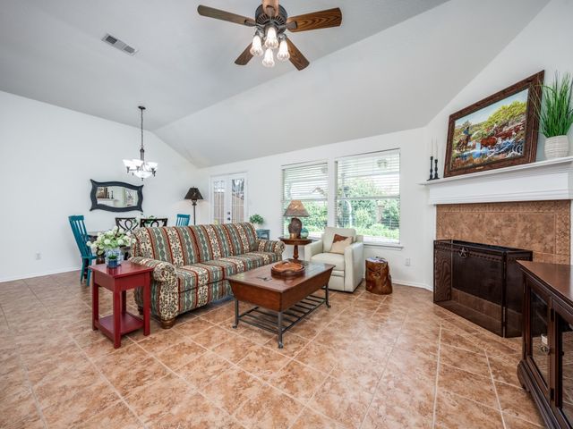 1707 Nightingale Lane, Corinth, TX 76210