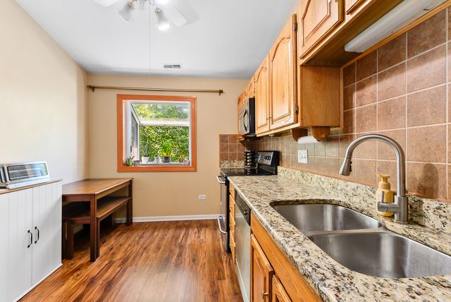 713 Elizabeth Drive 24-D, Wood Dale, IL 60191