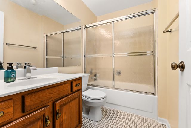 713 Elizabeth Drive 24-D, Wood Dale, IL 60191