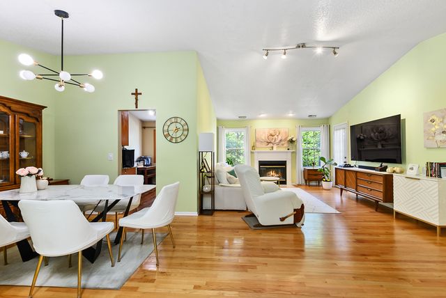 713 Elizabeth Drive 24-D, Wood Dale, IL 60191
