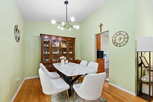 713 Elizabeth Drive 24-D, Wood Dale, IL 60191
