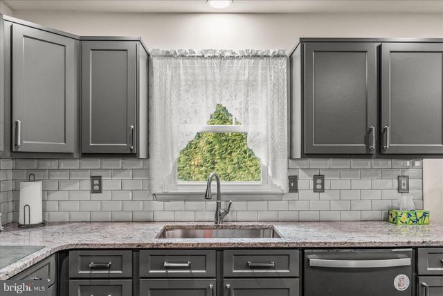 12260 HIGH POINT RD, Felton, PA 17322
