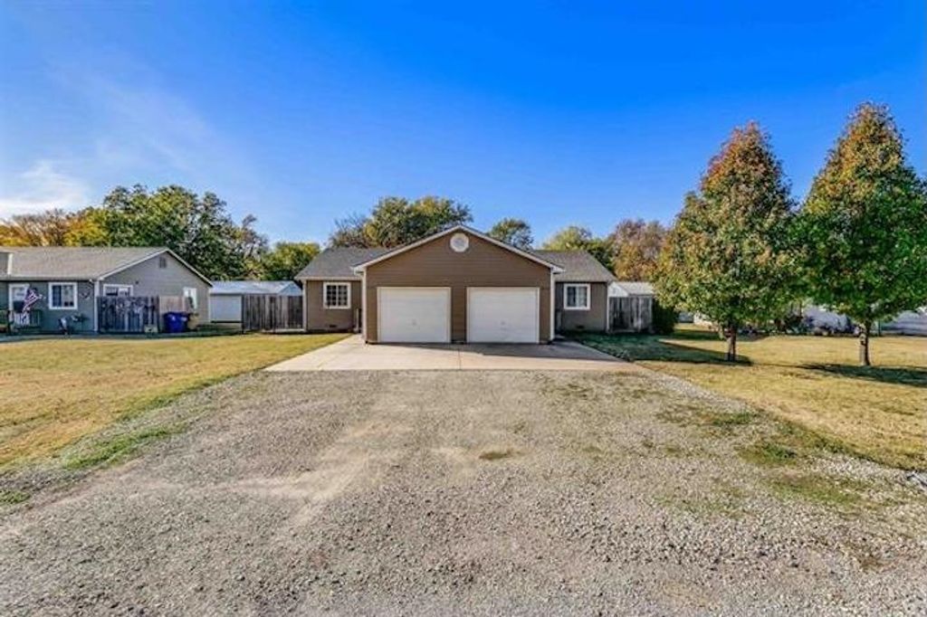 511 N Washington, Belle Plaine, KS 67013