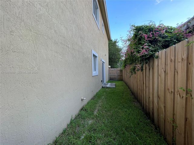 1531 NW 55th Ter 1533, Miami, FL 33142