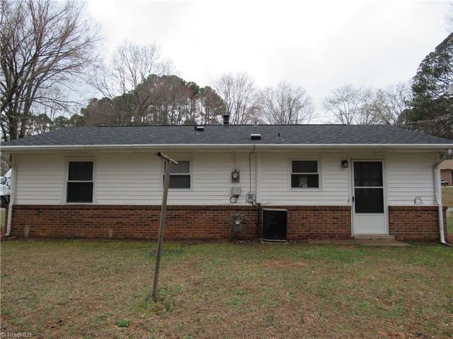 3105 Apollo Drive, Winston-salem, NC 27101