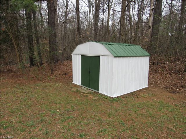 3105 Apollo Drive, Winston-salem, NC 27101