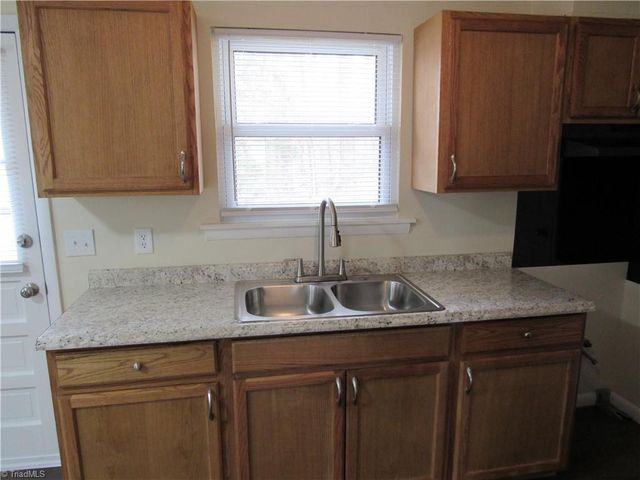 3105 Apollo Drive, Winston-salem, NC 27101