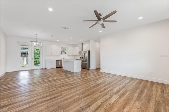 210 PARADISE DRIVE, Deland, FL 32720