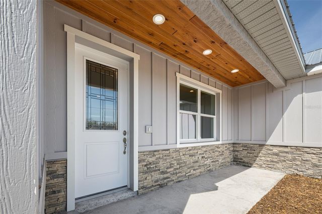 210 PARADISE DRIVE, Deland, FL 32720