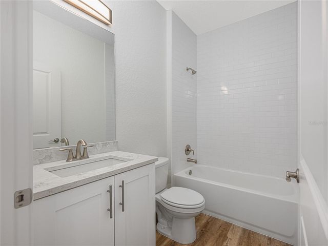 210 PARADISE DRIVE, Deland, FL 32720