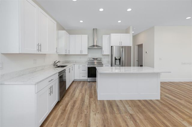 210 PARADISE DRIVE, Deland, FL 32720