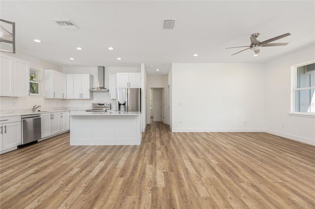 210 PARADISE DRIVE, Deland, FL 32720