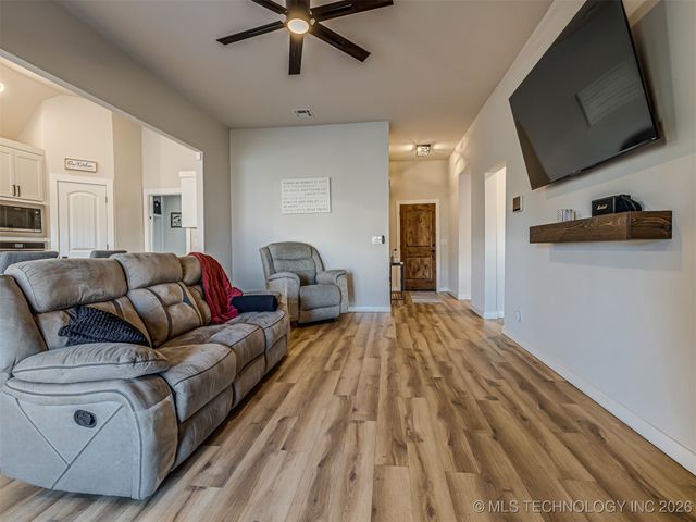 1971 E 154th Street N, Skiatook, OK 74070