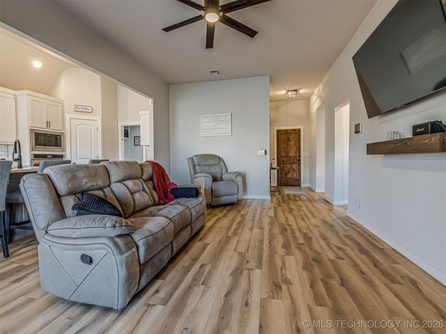 1971 E 154th Street N, Skiatook, OK 74070