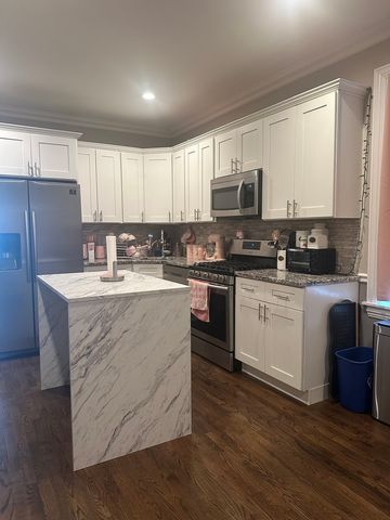 4212 S Campbell Avenue 1, Chicago, IL 60632