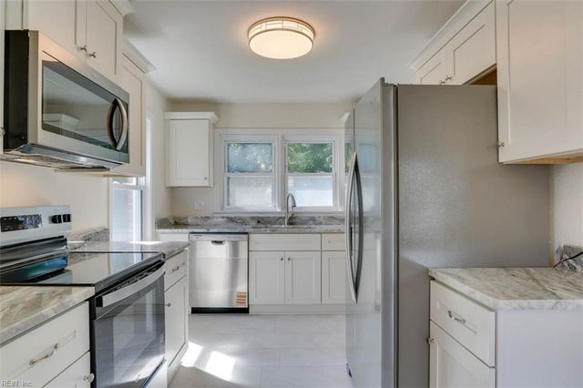 6 Linda CIR, Hampton, VA 23666