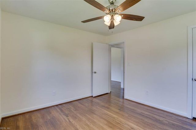 6 Linda CIR, Hampton, VA 23666