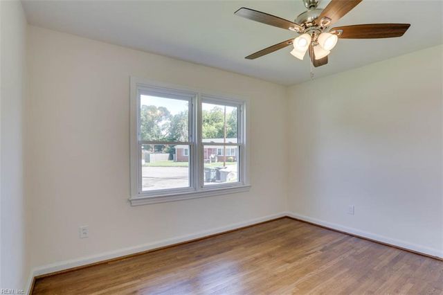 6 Linda CIR, Hampton, VA 23666